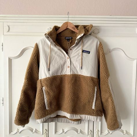 Women’s Patagonia Retro-X Pullover Jacket Nest Brown Color Size Medium New With Tags Sherpa Fleece Snap Front Pullover Patagonia Jacket Outfit, Patagonia Retro X, Granola Aesthetic, Patagonia Retro, Patagonia Fleece Pullover, Raincoats For Women, Patagonia Jacket, Outdoor Clothing, Patagonia Jackets