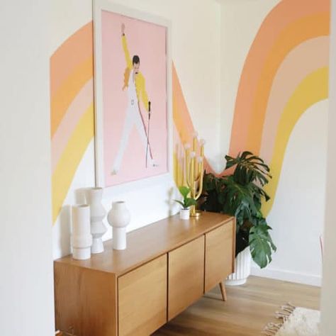 Paint In Corner Of Room, Wavy Painted Accent Wall, Accent Wall Squiggle, Squiggle Painted Wall, Super Graphics Wall, Squiggle Accent Wall, Fun Accent Wall Ideas Paint, Squiggle Wall Paint, Bright Wall Paint Ideas