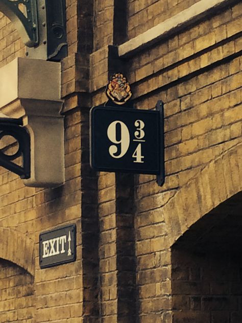 Platform 9 3/4 at Hogwarts Train Station in Universal Orlando, FL. •rg• Harry Potter Station 9 3/4, 9 And 3/4 Harry Potter Sign, Platform 9 3/4 Aesthetic, Harry Potter Platform 9 3/4, Harry Potter 9 3/4, Platform 9 3/4, Hogwarts Train Station, Harry Potter Train Station, Hogwarts Station