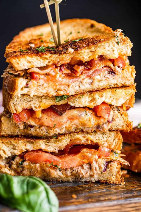 My Tuna Grilled Cheese Sandwich recipe boasts mouthwatering, flaky tuna with shredded cheddar, crisp bacon and fresh tomatoes, all grilled to perfection on buttery bread! You’re gonna love this tasty tuna melt! #tunamelt #tunasandwich Grilled Tuna Sandwich, Tuna Grilled, Balsamic Chicken Breast, Tuna Sandwich Recipes, Easy Weeknight Recipes, Tuna Melt Sandwich, Perfect Grilled Cheese, Grilled Tuna, Cheese Sandwich Recipes