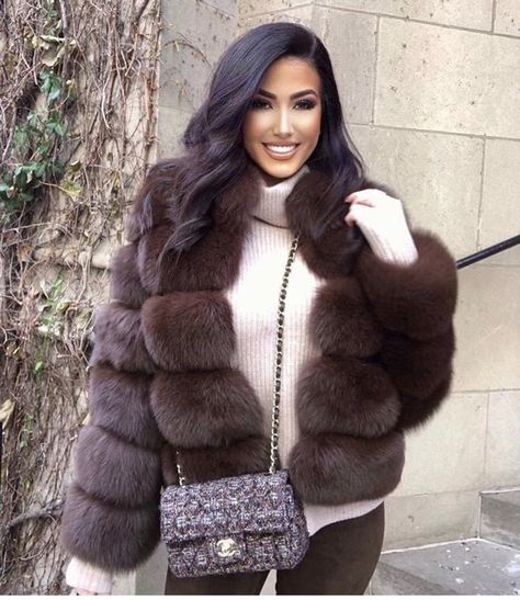 Girls Fur Coat, Fur Jacket Women, Luxury Jacket, Fox Fur Jacket, Coat Stand, Real Fur Coat, Clothes Stand, Spring Coat, Outwear Women