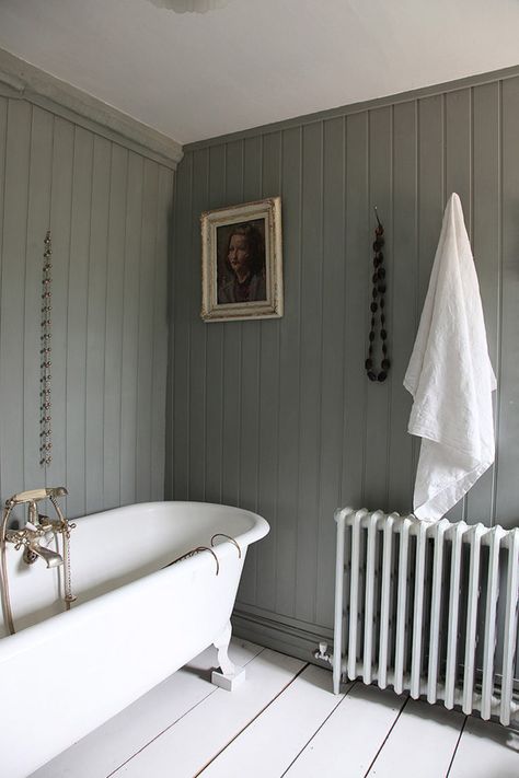 RENOVATION STORIES - RUSTIC BATHROOM INSPIRATION - Lobster and Swan Rustic Country Bathroom, Country Bathroom Decor, Bad Inspiration, Cottage Bathroom, Country Bathroom, Bath Room, Rustic Bathroom, Traditional Bathroom, East Sussex