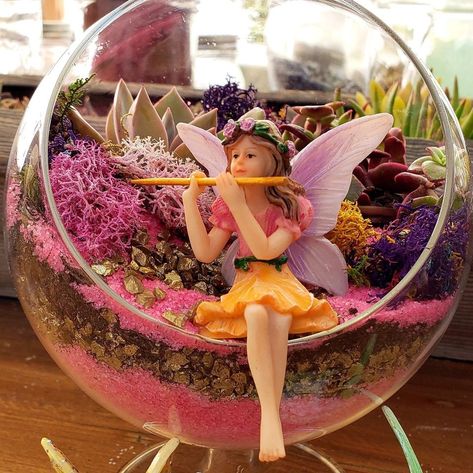 Fairy Garden Art, Magical Fairy Garden, Teacup Gardens, Fairy Garden Kit, Fairy Lanterns, Garden Art Ideas, Plant Terrarium, Fairy Garden Crafts, Air Plant Terrarium