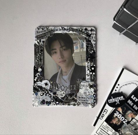 Black Toploader Deco, Decorated Polaroid, Dark Moon Enhypen, Kpop Deco, Toploader Deco, Kpop Diy, Fan Picture, Top Loaders, Frame Card