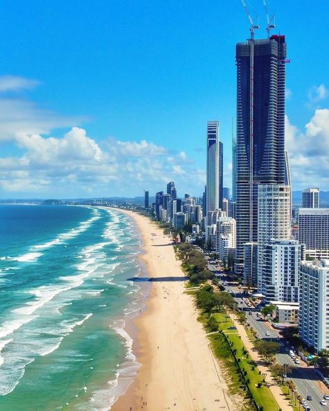 Gold Coast, Broadbeach Gold Coast, Gold Coast Australia Aesthetic, Brisbane Travel, H2o Aesthetic, Surfers Paradise Australia, Goals 2025, Australia Aesthetic, Melbourne Trip, Gold Coast Queensland