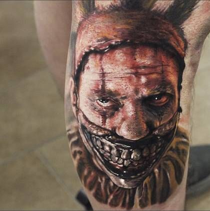 This Amazingly Detailed and Lifelike Portrait of Twisty American Horror Story Tattoo, Inked Guys, Clown Tattoos, Paul Booth, Rick Genest, Tatoo 3d, Science Tattoos, Horror Tattoos, Story Tattoo