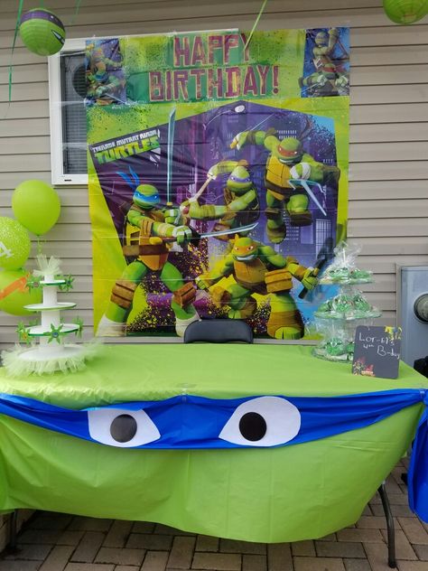 Table setting Turtle Table, Ninja Turtles Birthday Party, Tmnt Party, Ninja Party, Ninja Turtle Party, Ninja Turtle Birthday, Party Tables, Turtle Party, Twin Birthday