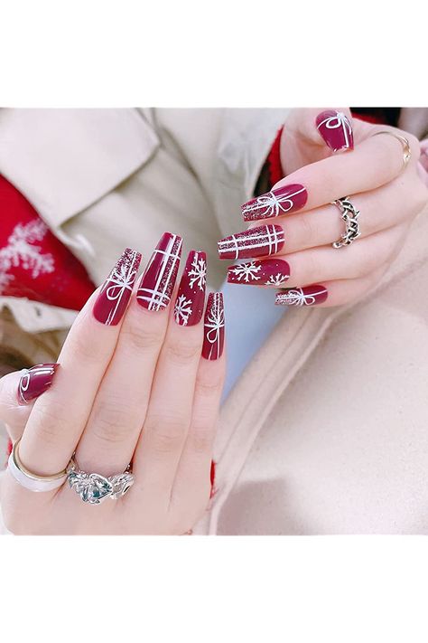 Full Cover Nail Tips, Festive Nail Art, Cute Christmas Nails, Nagel Tips, Fake Nails With Glue, Christmas Nails Acrylic, Xmas Nails, Christmas Nail Designs, Christmas Nail Art