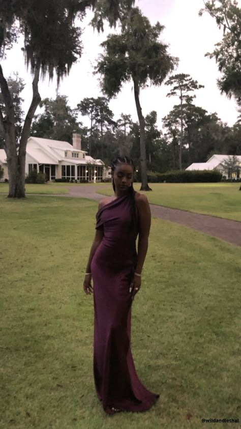 Plum Dress Aesthetic, Aesthetic Purple Prom Dress, Elegant Purple Gown, Purple Bridesmaid Dresses Black Women, Dark Purple Outfit Aesthetic, Dresses On Black Women, Justin Skye, Dark Purple Prom Dress, Bieber Wedding