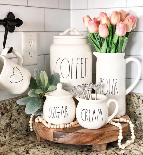 Rae Dunn coffee corner #raedunncoffeecanister #farmhousecoffeecorner #farmhousespringdecor Jars Decor, Diy Farmhouse Ideas, Diy Farmhouse Decoration, Kitchen Decor Collections, Kitchen Counter Decor, Coffee Bar Home, Counter Decor, Kitchen Jars, Coffee Corner