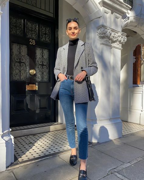 10 Modern Ways To Style Skinny Jeans in 2024 & Beyond Jeans Outfit For Work, Out Of Mind, Jeans Outfit Winter, Winter Jeans, Jean Trends, Long Sleeve Lace Dress, Latest Outfits, White Maxi Dresses, Jean Outfits