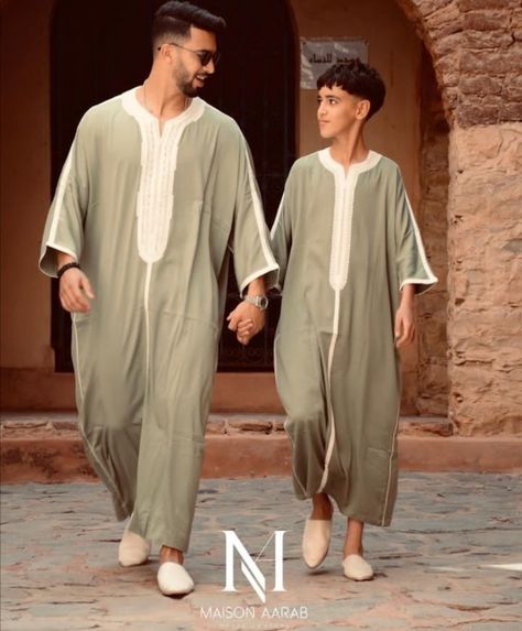 Jhubba Designs For Men Dubai, Jalabia For Men, Jubbah Men, Arabic Clothes, Ramadan Outfit, Islam Dress, Muslim Men Clothing, Jalabia Styles, Interior Design Kitchen Contemporary