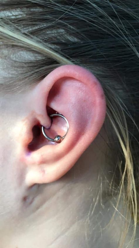 Daith Piercing for migraine relief Migraine Piercing Daith, Piercing For Migraine Relief, Daith Piercing Healing, Piercing No Lóbulo, Daith Piercing Migraine, Migraine Piercing, Piercing Healing, Daith Ear Piercing, Multiple Ear Piercing