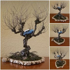 DIY Harry Potter Whomping Willow wire tree with flying Ford Anglia Harry Potter Whomping Willow, Deco Noel Harry Potter, Flying Ford Anglia, Harry Potter Weihnachten, Whomping Willow, Cumpleaños Harry Potter, Stile Harry Potter, Harry Potter Christmas Tree, Art Harry Potter