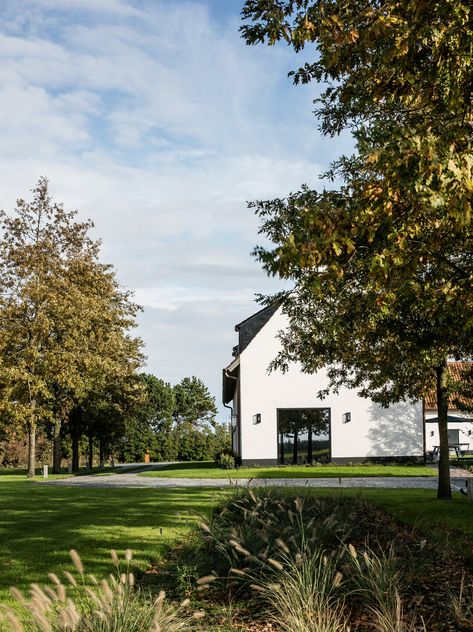 Belgian Farmhouse by Pieter Vanrenterghem - Issuu Belgian Farmhouse, Walnut Timber, Simple Garden, Timber Beams, Custom Fireplace, Rural Retreats, Architectural Section, Pierre Jeanneret, Hall Design