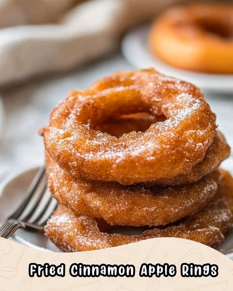 Apple Rings Recipe, Fried Apple Rings, Cinnamon Apple Rings, Cinnamon Sugar Recipes, Cinnamon Sugar Apples, Fried Apple, Apple Rings, Fall Snacks, Fried Apples