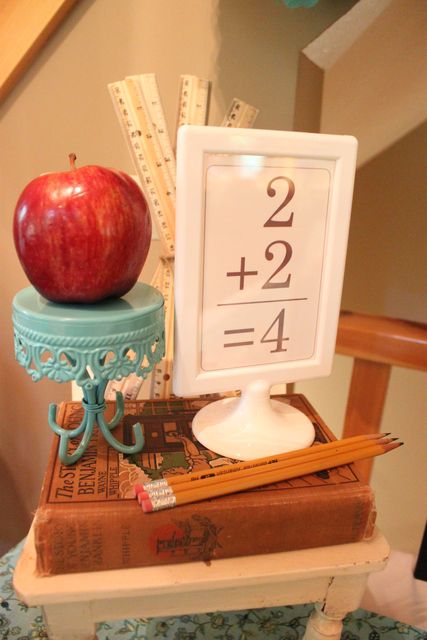 Math Teacher Retirement Party Ideas, Back To School Office Decor, Math Party Decorations, Back To School Tablescape, Teacher Party Decorations, Teacher Retirement Party Decorations, Back To School Table Decorations, Teacher Shower Party, Teacher Themed Graduation Party