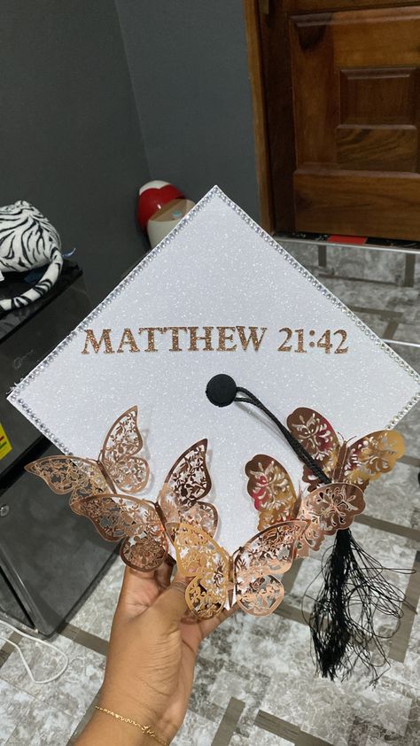 God Did Graduation Cap, Graduation Cap With Crown, Crown Grad Cap, Christian Grad Cap Ideas, Graduation Cap Crown, Crown Graduation Cap, Bedazzled Graduation Cap, Senior Boxes, Grad Cap Design