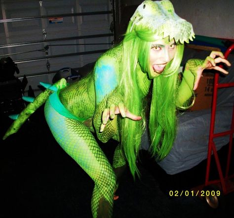 I am Reptar! Lizard Lady Dinosaur Costume Women, Woman Dinosaur Costume, Dino Costume Women, Leopard Gecko Costume, Dinosaur Makeup Women, Lizard Costume Women, Lizard Costume Diy, Diy Lizard Costume, Dinosaur Costume Adult