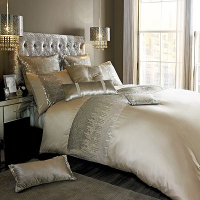 Kylie Minogue Bedding, Gold Bed, Purple Bedding, Luxury Bedding Set, Luxurious Bed, Single Duvet Cover, Kylie Minogue, Simple Bedroom, Cool Beds