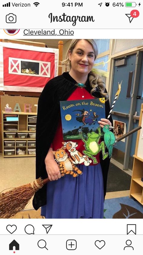 Story Book Costumes, Kids Book Character Costumes, Witches And Warlocks, Book Characters Dress Up, World Book Day Ideas, Book Character Day, Children's Book Characters, Teacher Halloween Costumes, Character Dress Up