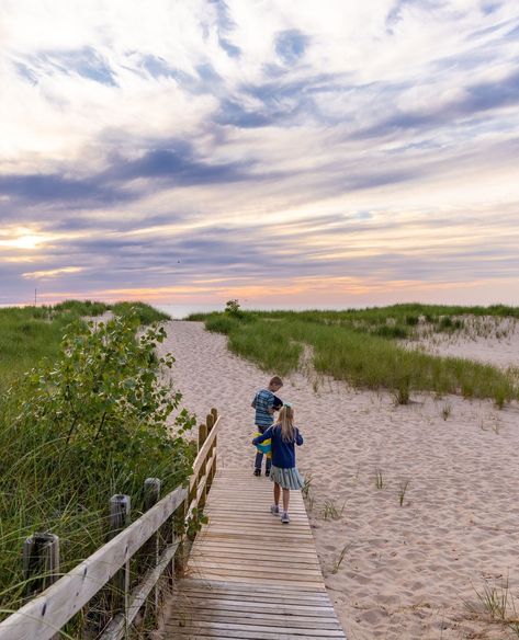 Southwest Michigan: Your ultimate summer escape! 🏖️☀️ Endless beaches, towering dunes and ocean-like waters await. Want to know our top 10 spots? Comment "Top 10" below for a link to our blog! 👇 St Joseph Michigan, Southwest Michigan, Summer Escape, St Joseph, Michigan, Top 10, Tower, Water, 10 Things