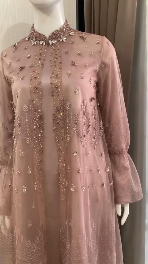 Model Dress Kebaya, Dress Brokat Modern, Dress Muslim Modern, Braidsmaid Dresses, Kebaya Modern Dress, Dress Pesta, Latest Bridal Dresses, Gowns Dresses Elegant, Mode Abaya