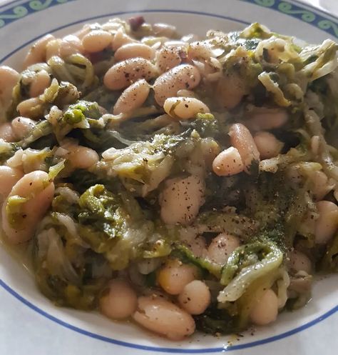 Cooking Italians - Page 10 of 20 - Mangia Italiano! Soup Fagioli, Escarole And Beans, Italian Beans, Beans Soup, Italian Tomato Sauce, Soups Stews Chilis, Stanley Tucci, Italian Meats, Italian Soup