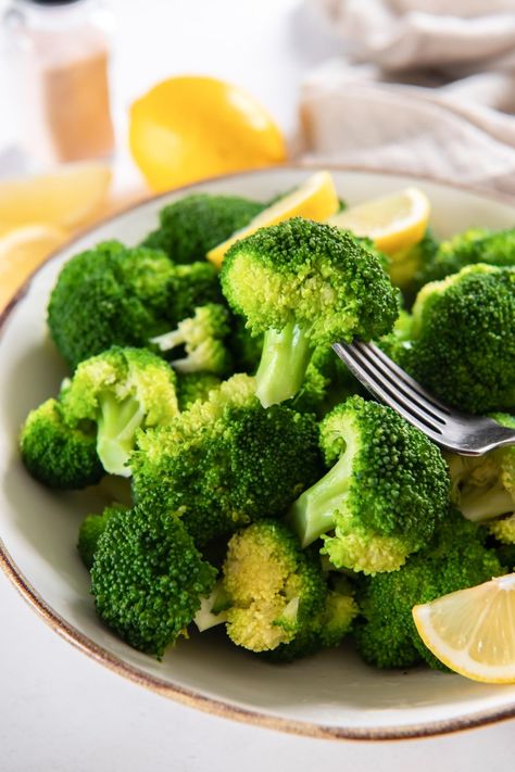 Perfect Steamed Broccoli! This easy steamed broccoli is crisp-tender and delicious, with the most beautiful bright green color. How to steam broccoli on the stove top; recipe includes what to do if you don't have a steamer basket. How To Steam Broccoli, Steamed Broccoli Recipes, Steam Broccoli, Broccoli Recipes Side Dish, Cheese Sauce For Broccoli, How To Cook Broccoli, Fried Broccoli, Steam Veggies, Steamer Basket