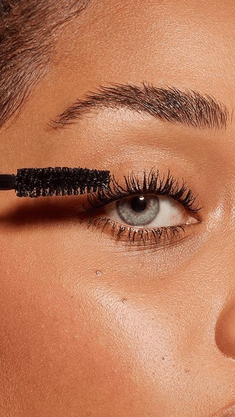 Thrive Causemetics Just Dropped a Volumizing Sister to Its Viral Mascara Mascara Editorial, Mascara Product Photography, Viral Mascara, Mascara Photography, Popular Makeup Brands, Cosmetics Branding, Lash Extension Mascara, Photography Examples, Thrive Causemetics