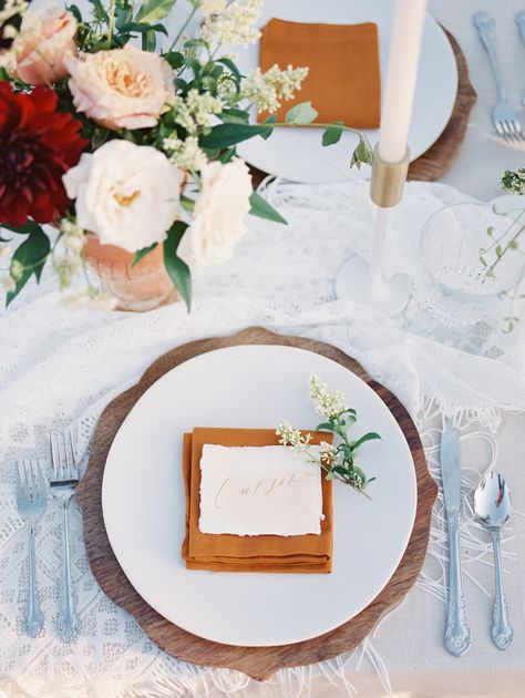 Tiny Square Wedding Napkin Folds, Ways To Fold Napkins, Wedding Napkin Folding, Fold Napkins, Peacock Wedding Cake, Wedding Reception Napkins, Napkin Folds, Red Napkins, Wedding Table Designs