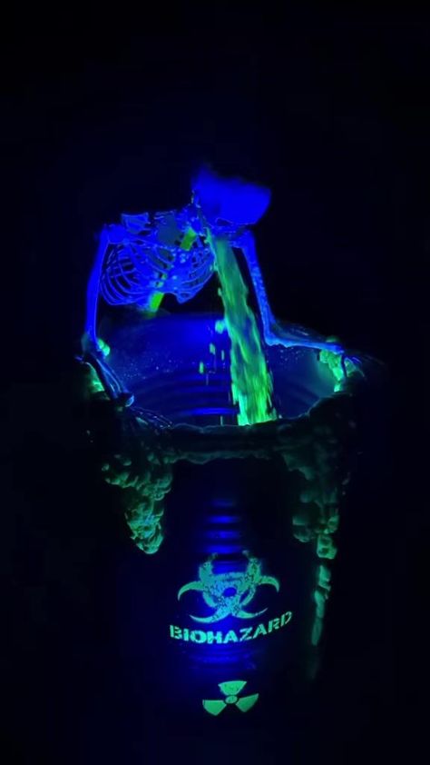 Very cool DIY Halloween decoration! 🤮 🎥Video by: jonny_steele | By iHorror | Since I had so many questions on the puking skeleton, I figured I'd do a quick video on how I made this. So basically, you want to start with the 50 gallon drum. I got mine off of Facebook Marketplace. They're anywhere between 5 to $20. Here's what it looked like before. Basically, just spray paint it black all the way around. I use this flat black high heat. It dries really fast and it gives a good finish to the to t Puking Skeleton Decoration Diy, Puking Skeleton Decoration, Puking Skeleton, Halloween Decorations Indoor Scary, Sunken Eyes, Halloween Skeleton Decorations, Paint It Black, Halloween Figures, Skeleton Decorations