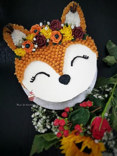 Fox Cake Decorating Ideas, Fox Bday Cake, Fall Cakes For Birthday, Simple Animal Cake, Animal Buttercream Cake, Buttercream Animal Cake, Fox Themed Cake, Birthday Cakes Animals, Fall Cakes Autumn