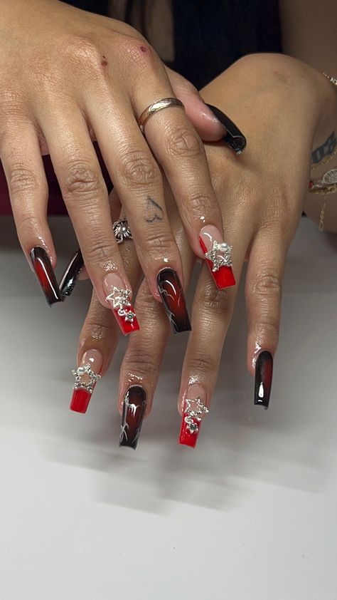 Red And Black Nails Medium Length, Black And Red Baddie Nails, Red And Black Sweet 16 Nails, Black Or Red Nails, Baddie Birthday Nails Aquarius, Shorties Nails Red, Rock N Roll Nails Designs, Nails Acrylic Red And Black, Red N Black Nails