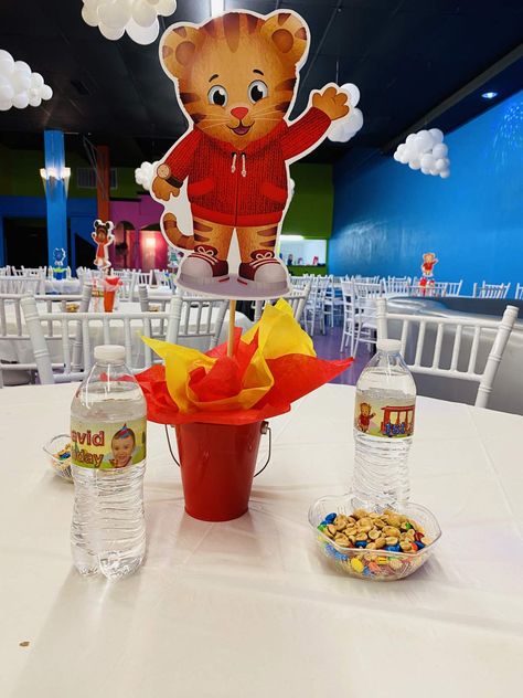 Daniel The Tiger Birthday Party, Tiger Birthday Party Ideas, Daniel Tiger Party Decorations, Daniel The Tiger, Daniel Tiger Party, Daniel Tiger Birthday Party, Tiger Party, Tiger Birthday Party, Tiger Birthday