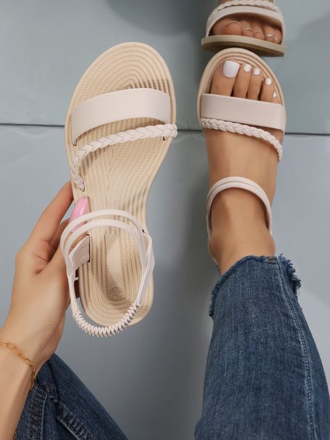 Sandals With Back Strap, Trendy Summer Shoes 2024, Cute Beach Sandals, Women’s Sandals, Mom Sandals, Dressy Casual Shoes, Cute Sandals For Summer, Sandal Shoes Women, Summer Shoes 2023