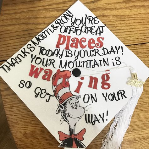 Dr Suess Graduation Cap Ideas, Dr Seuss Graduation Cap, Dr Suess Graduation, Dr Seuss Graduation, Caps Ideas, Graduation Cap Ideas, Cap Graduation, College Graduation Cap Decoration, Graduation College