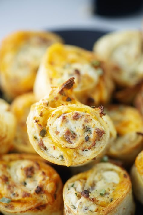 Packed with creamy, cheesy chicken and bacon, these Crack Chicken Pinwheels are perfect for game day or a quick lunch! Rotisserie Chicken Appetizers, Keto Pinwheels, Air Fryer Pinwheels, Air Fryer Chicken Roll Ups, Pesto Chicken Pinwheels Air Fryer, Bacon Ranch Pinwheels Easy, Chicken Ranch Pinwheels, Chicken Bacon Ranch Pinwheels, Cheesy Bacon Ranch Pinwheels