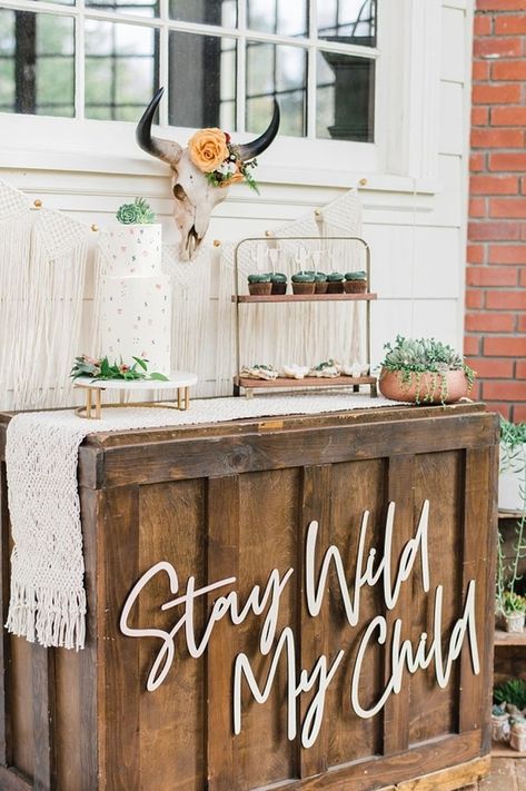 Wild Baby Shower, Baby Shower Themes Neutral, Bohemian Baby Shower, Cowboy Baby Shower, Ideas Baby Shower, Bohemian Baby, Spring Baby Shower, Wedding Party Ideas