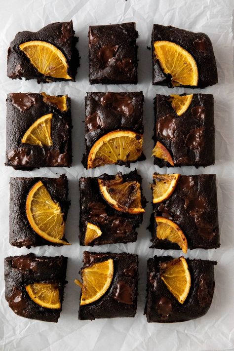 The BEST Chocolate Orange Brownies Orange Brownies Recipe, Orange Chocolate Desserts, Chocolate Orange Desserts, Chocolate Orange Brownies, Orange Desserts, Brownie Gourmet, Orange Brownies, Nourish Bowls, Orange Dessert