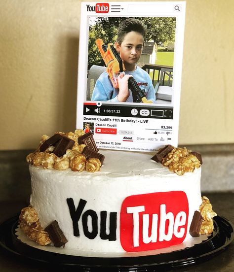 Boy’s 11th Birthday YouTube Cake Birthday Cakes For 10 Year Boy, Youtube Birthday Cake, Youtube Cake, Levi Birthday, Pretty Pastries, Lightning Mcqueen Birthday Cake, Youtube Birthday, Youtube Party