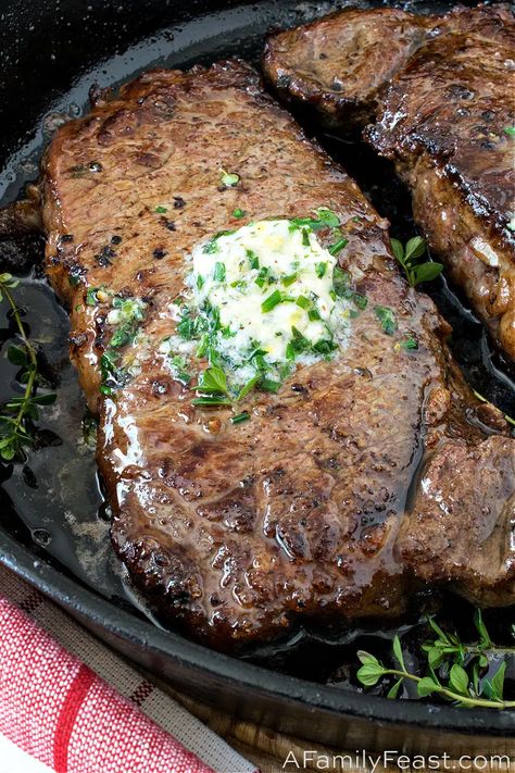 Our Pan-Seared Sirloin Steak is cooked over high heat, and basted with butter, garlic and herbs. This juicy, melt-in-your-mouth steak is amazing! Sirloin Marinade, Steak Recipes Pan, Top Sirloin Steak Recipe, Steak Recipes Pan Seared, Steak On Stove, Sirloin Recipes, Sirloin Tip Steak, Sirloin Steak Recipes, Steak Dinner Recipes