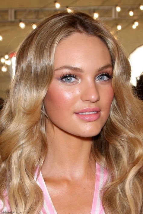 Candice Swanepoel soft pink make-up look :: Victoria Secret dewy skin Candice Swanepoel Hair, Victoria Secret Hair, Makeup Cantik, Makeup Vs No Makeup, Summer Makeup Trends, Angel Makeup, Blonde Hair And Blue Eyes, Victoria's Secret Angels, Natural Everyday Makeup