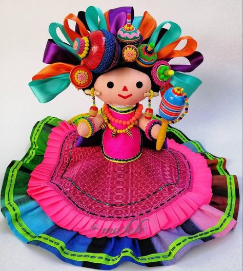 Mexican Graduation, Mexican Doll, Mexican Party, Doll Maker, Mexican Art, Dia De Muertos, Dolls Handmade, Doll Toys, Christmas Decorations