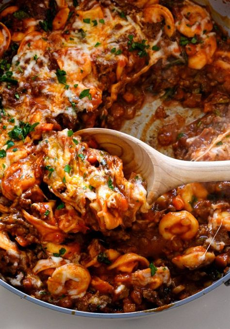 Baked Tortellini with Sausage Recipe - Pinch of Yum Tortellini With Sausage, Beef Recipes Easy Dinners, Baked Tortellini, Cheesy Tortellini, Pinch Of Yum, Tortellini Bake, Sausage Bake, Ground Italian Sausage, Ground Beef Recipes For Dinner