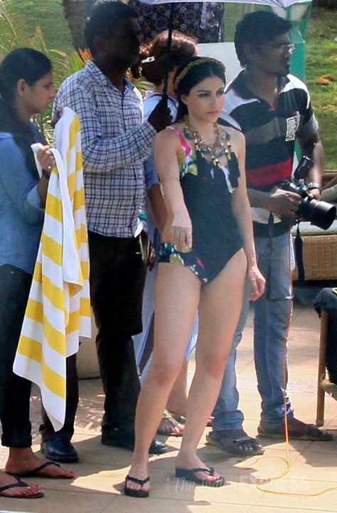 Soha Ali Khan showed off her slender body in a retro style swimsuit while shooting for her next film. #Style #Bollywood #Fashion #Beauty #Sexy Masaba Gupta, Soha Ali Khan, Next Film, Ali Khan, Latest Pics, Bollywood Fashion, Retro Style, Photo Shoot, Diva