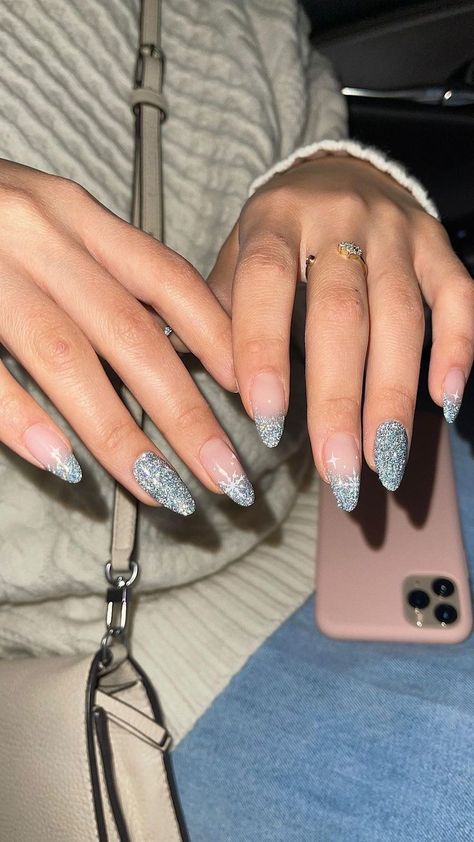 Diamond Nail Designs, Nagellack Trends, Wedding Nails Glitter, Cute Christmas Nails, Classic Nails, Snowflake Nails, Gem Nails, Diamond Nails, Festival Nails