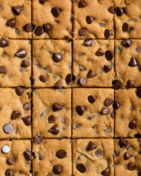 Pumpkin Chocolate Chip Bars, Key Lime Pie Bars, Chocolate Chip Bars, Pumpkin Chocolate Chip Cookies, Pumpkin Chocolate Chip, Chocolate Chip Cookie Bars, Fall Foods, Browned Butter, Pumpkin Bread Recipe