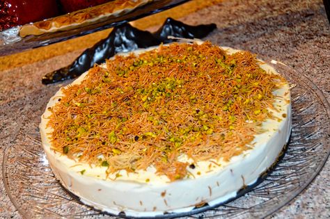 GOLDEN KATAYFI CAKE WITH ROSE AND ORANGE BLOSSOM FLAVORED CREAM (OSMALIEH) Osmalieh Recipe, Basic Cooking Skills, Saffron Cake, Yummy World, Basic Cooking, Custard Recipe, Middle Eastern Desserts, Delicious Deserts, Custard Recipes