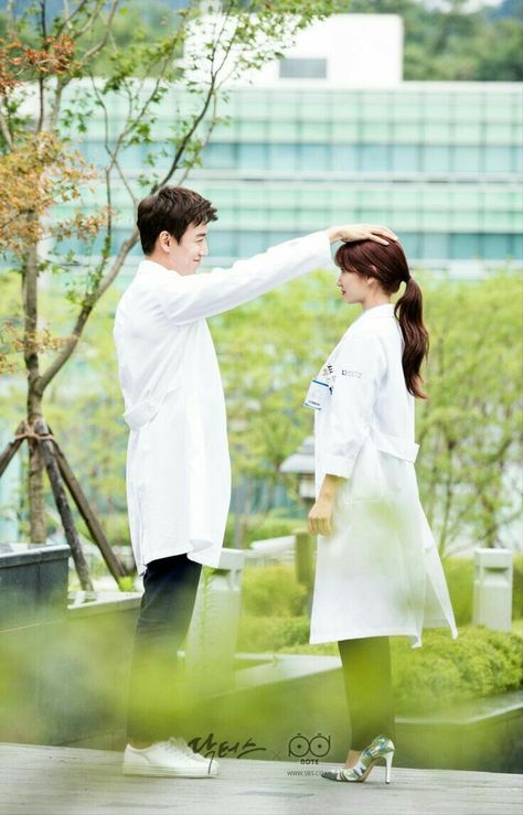 Doctors Couple Goals, My Shy Boss, Doctors Korean Drama, Kim Rae Won, Doctor Quotes, Medical Photography, Medical School Motivation, Medicine Student, Medical School Inspiration